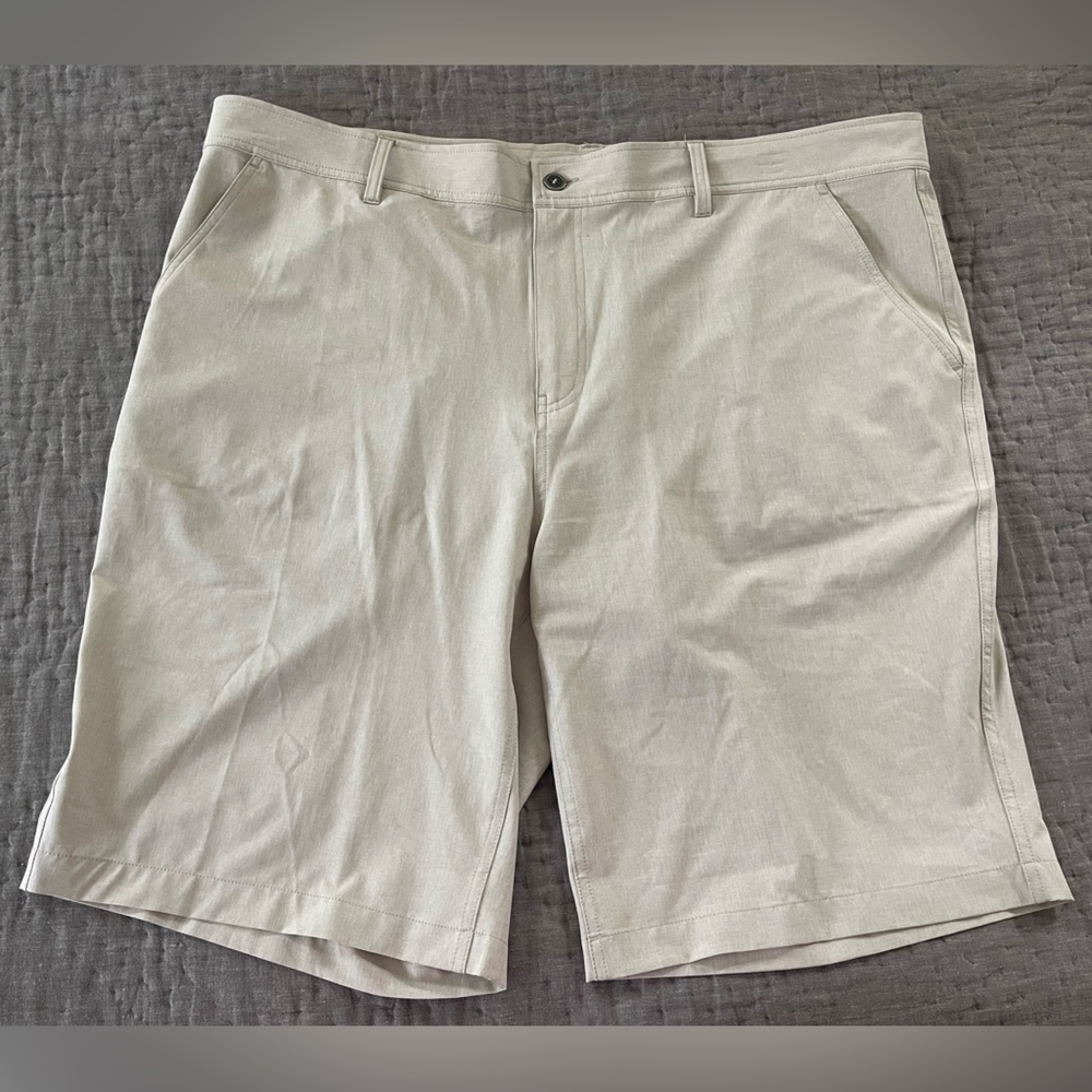 Coolkeep Classic Men's Khaki Tan Flat Front Performance Wear Shorts Size 42